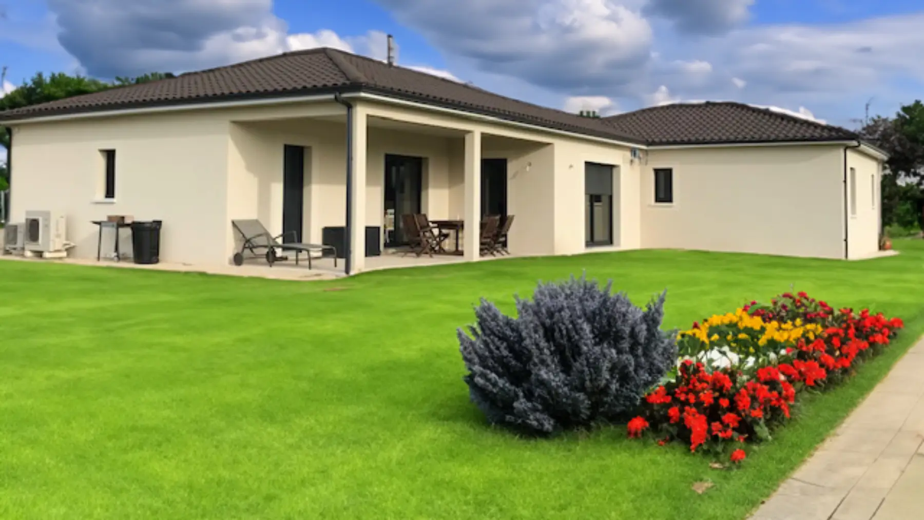 Réalisation maison plain-pied toiture 35%